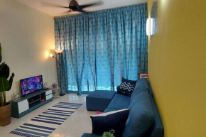 KLIA Minimalist Gr Fl Villa w free park & TV